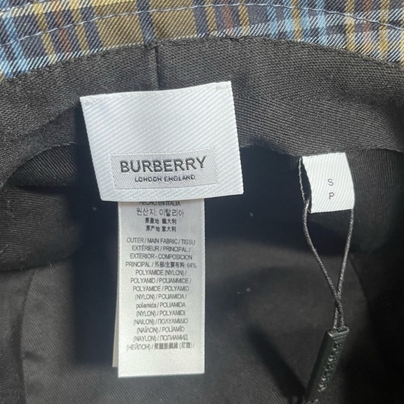 Burberry Bucket Hat - Picture 6 of 8